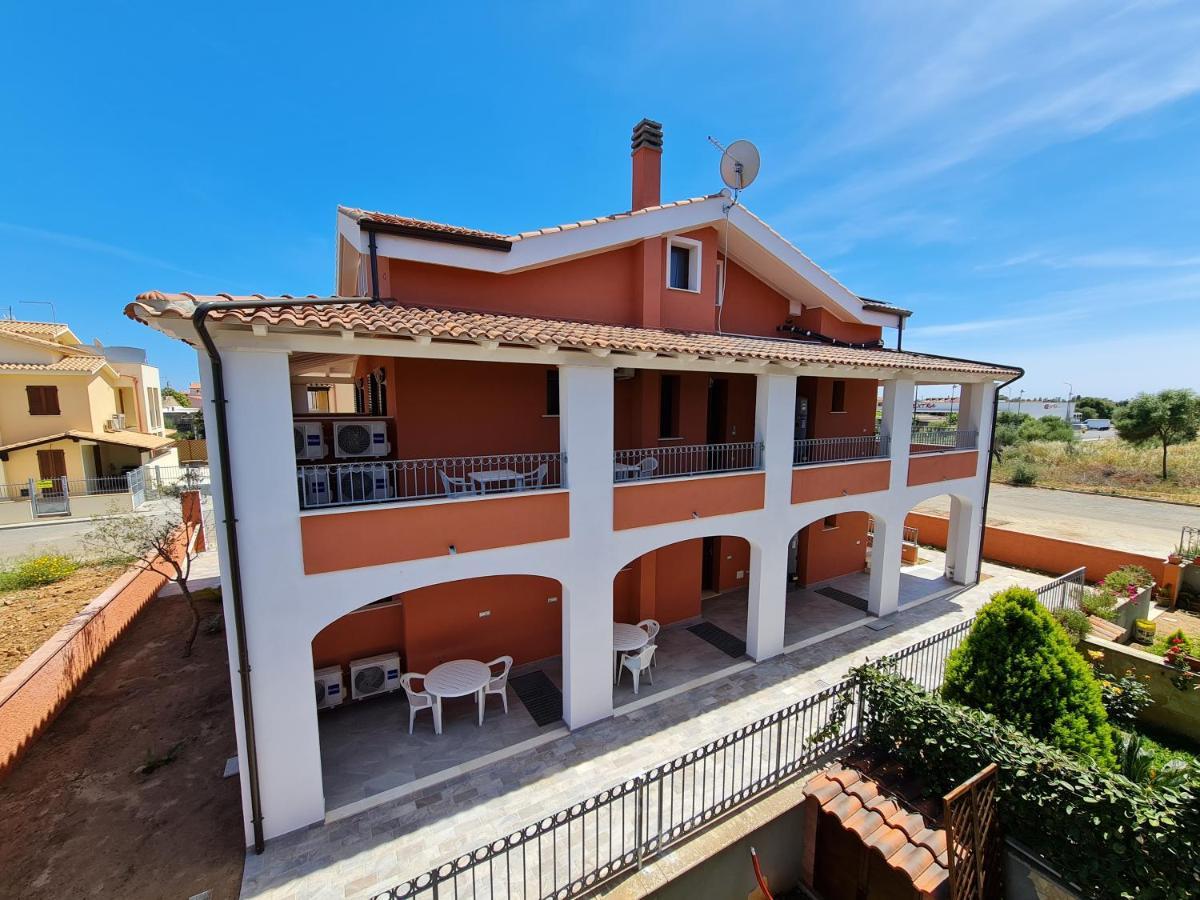 Hotel Il Risveglio Di Pula Domo Exterior foto